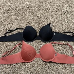2 Vince Camuto Black and Coral Bras